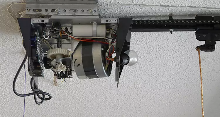 Emergency Garage Door Opener Repair in Warrington, FL