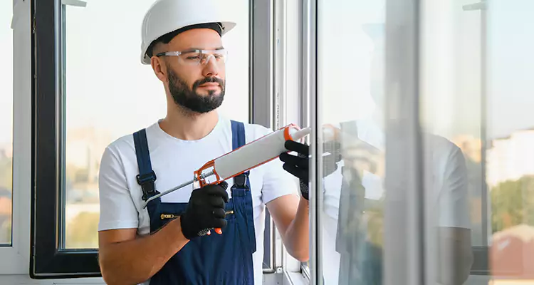 Retractable Screens Repair for Patio in Warrington, FL