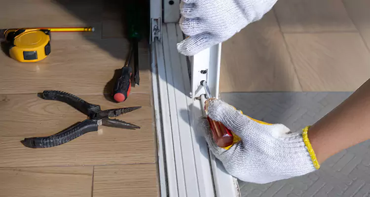 Screen Door Wheel Replacement in Warrington, FL