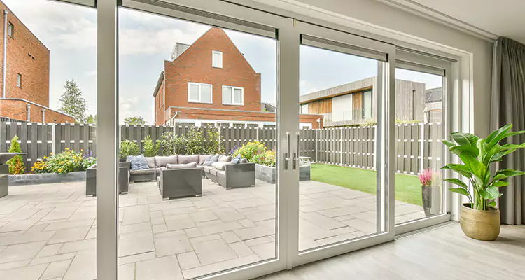 Best Sliding Screen Door Replacement Company in Warrington, FL