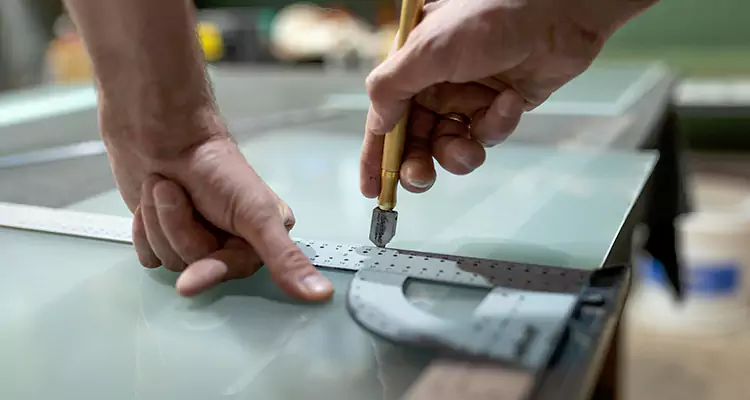 Glass Scratch Repair in Warrington, FL