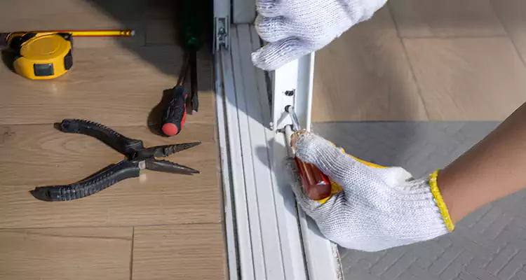 Closet Sliding Door Track Repair in Warrington, FL