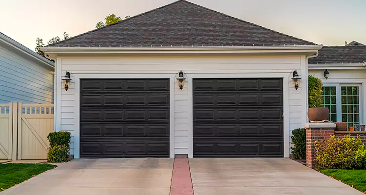 Residential Local Garage Door Repair in Warrington, FL