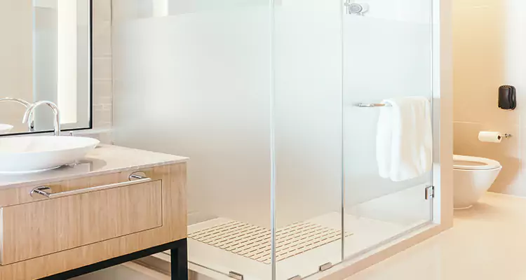 Expert Shower Door Fix and Repair in Warrington, FL